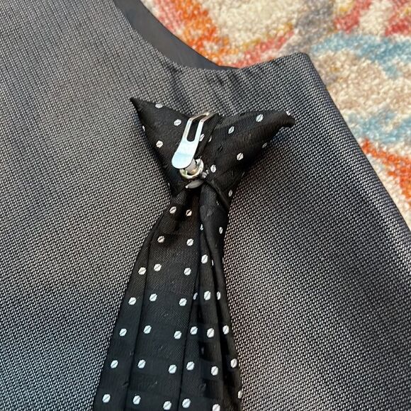 Toddler Vest and Clip on Tie - Picture 4 of 7